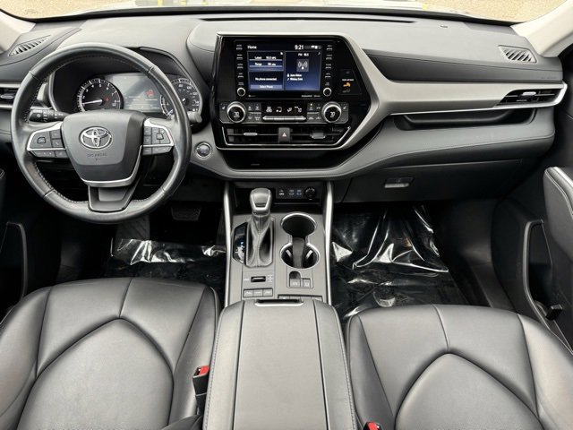 Certified 2022 Toyota Highlander XLE image 11