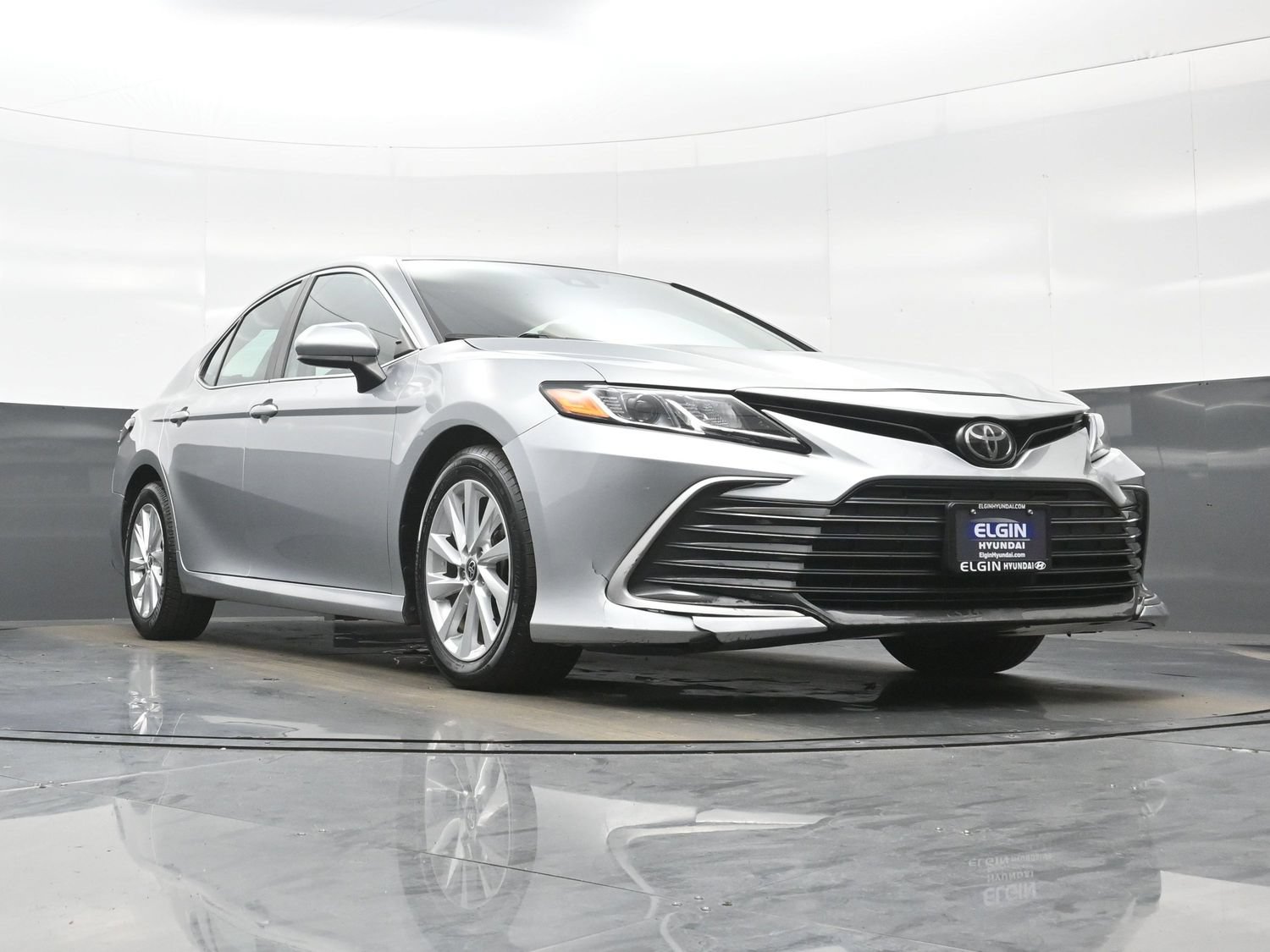 Used 2022 Toyota Camry LE AWD/4WD image 31