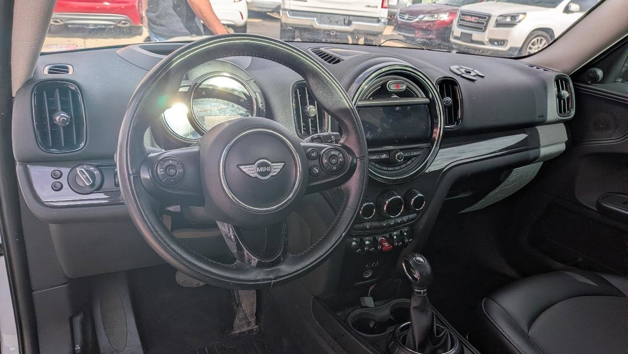 Used 2017 MINI Cooper Countryman FWD image 11