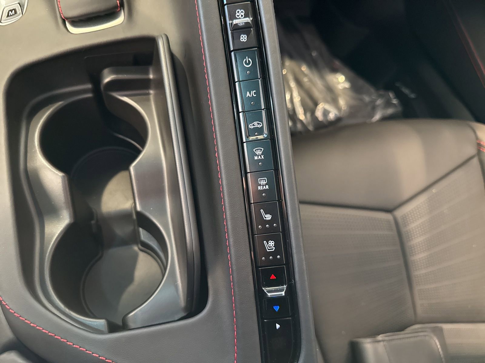 New 2025 Chevrolet Corvette E-Ray image 27