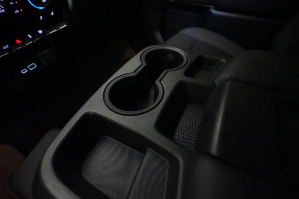 Used 2022 Chevrolet Silverado 1500 LT AWD/4WD image 16