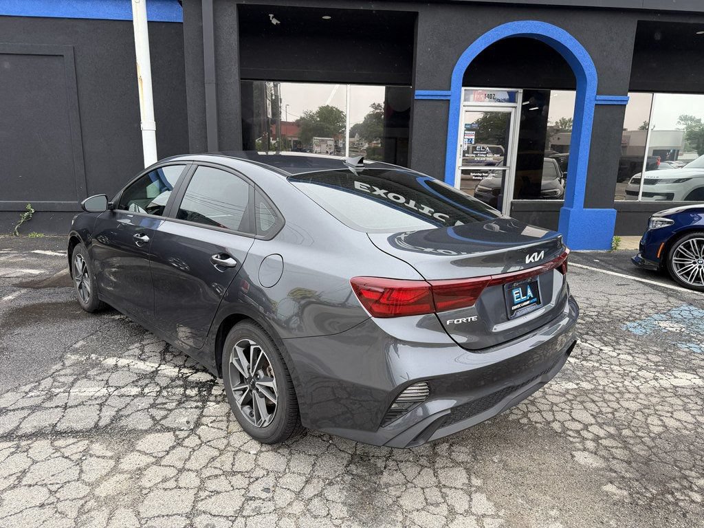 Used 2023 Kia Forte LXS FWD image 7