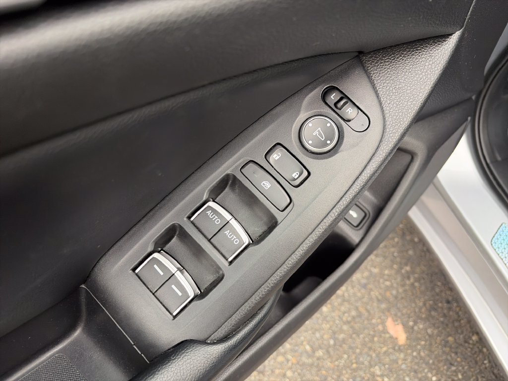 Used 2018 Honda Accord Sport image 13