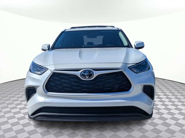 Used 2022 Toyota Highlander L FWD image 7