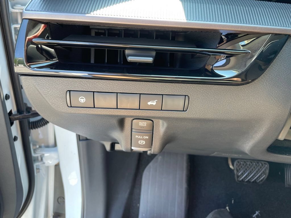 New 2026 Nissan Murano SV AWD/4WD image 13