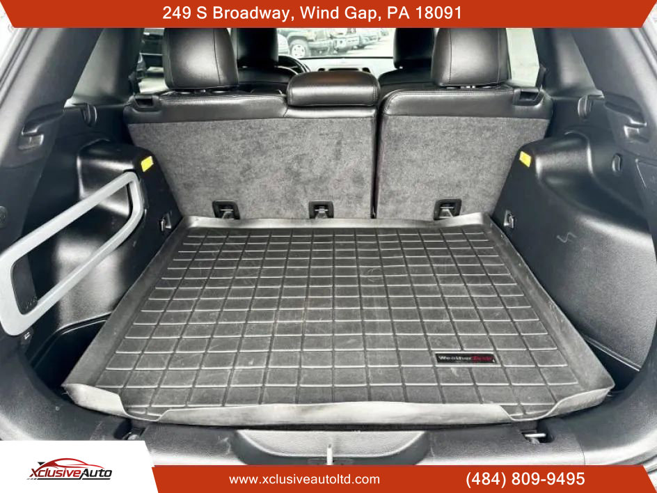 Used 2016 Jeep Cherokee 75th Anniversary image 18