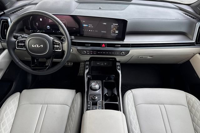 Certified 2025 Kia Sorento SX Prestige image 18