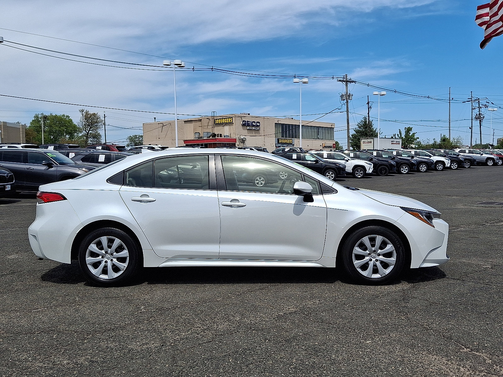 Certified 2022 Toyota Corolla LE image 8