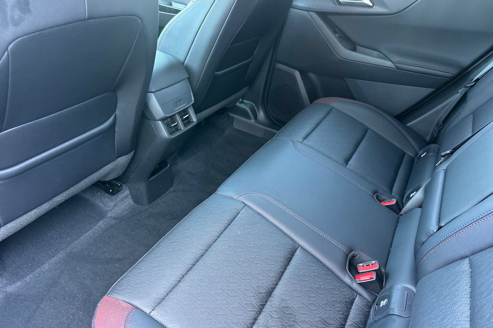 Used 2026 Chevrolet Equinox RS w/ LPO, Floor Liner Package FWD image 14