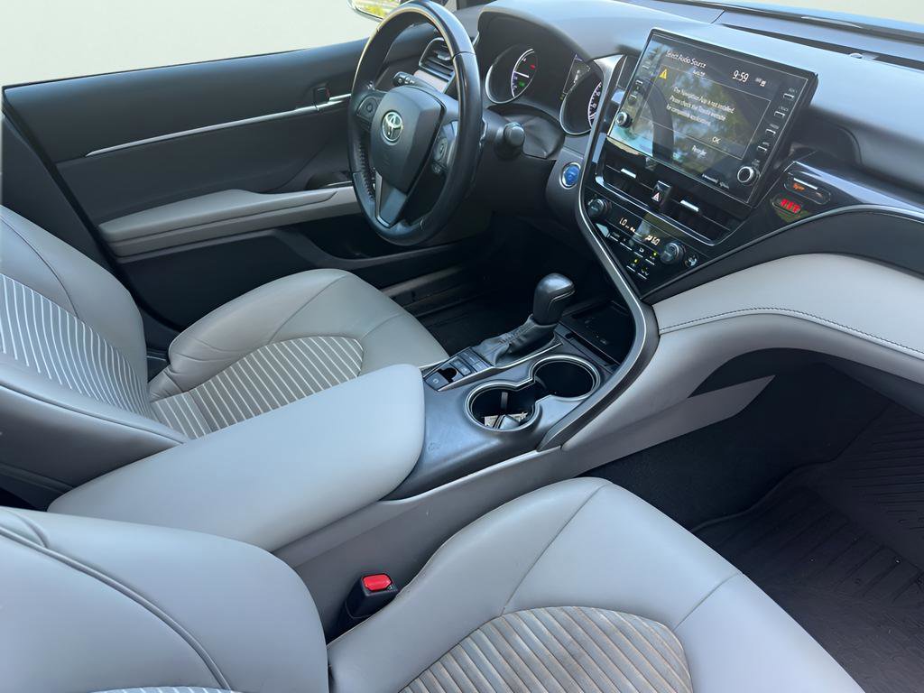 Used 2022 Toyota Camry SE w/ Audio Upgrade Package FWD image 22