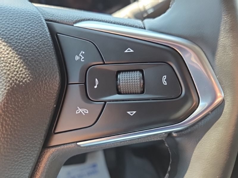 Used 2025 Chevrolet Trax ACTIV w/ Driver Confidence Package FWD image 29