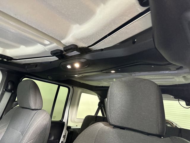 Used 2024 Jeep Wrangler Unlimited image 12