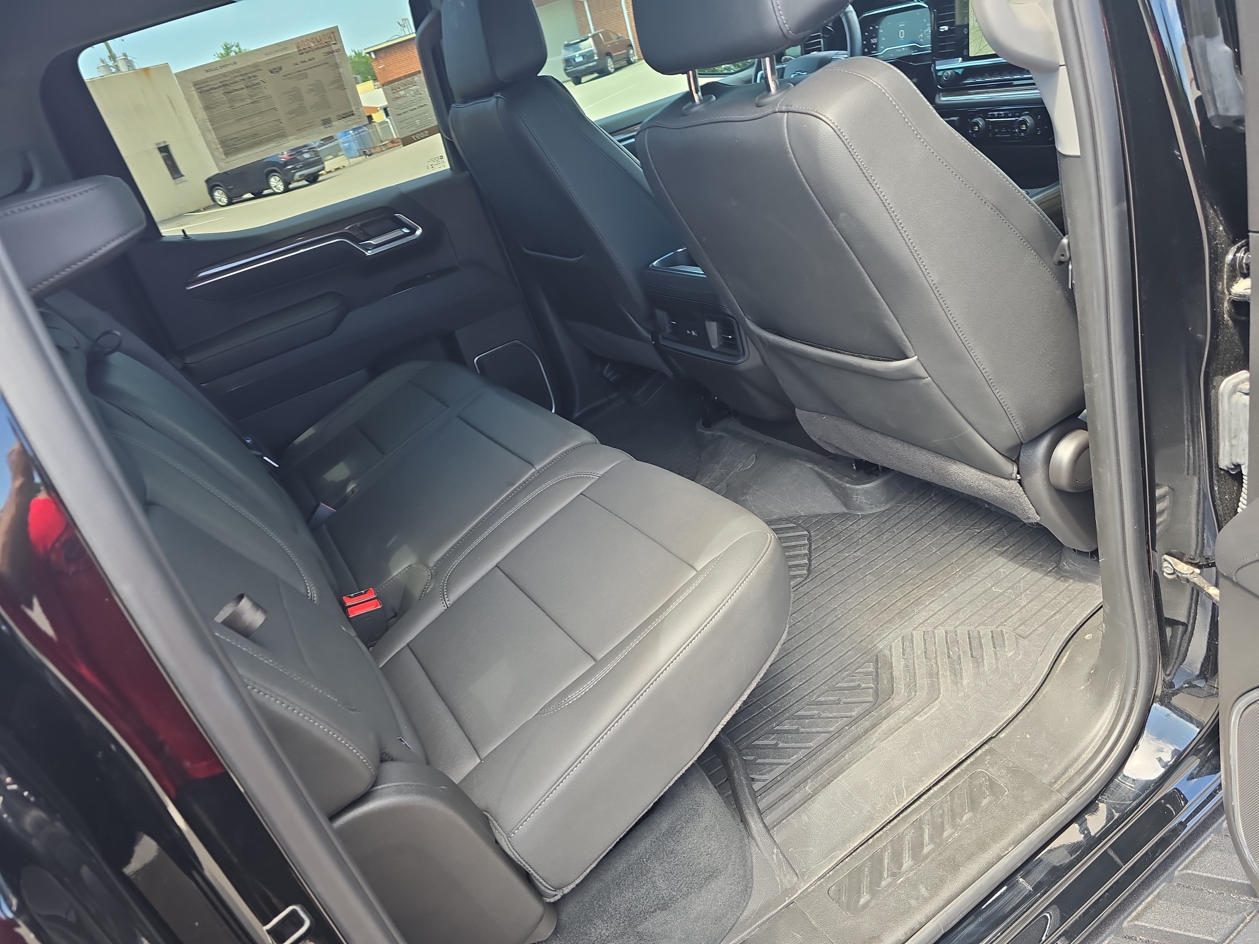 Used 2025 Chevrolet Silverado 1500 LT Trail Boss w/ Convenience Package II AWD/4WD image 11