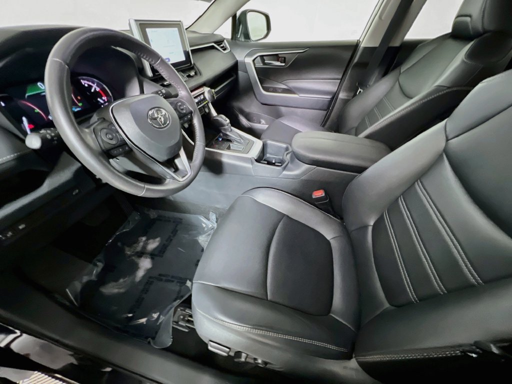 Used 2025 Toyota RAV4 XLE Premium FWD image 12