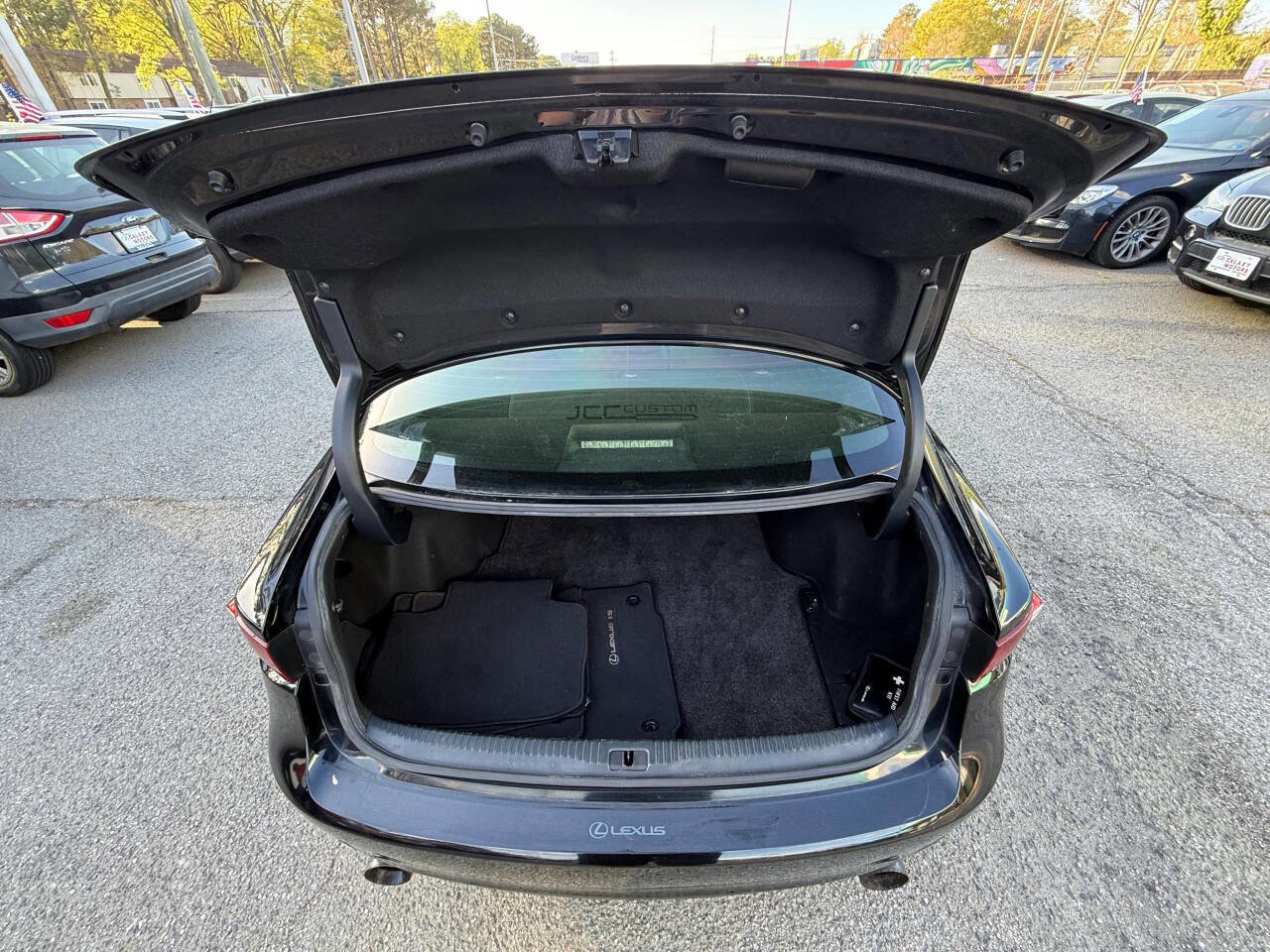 Used 2016 Lexus IS 300 AWD image 22