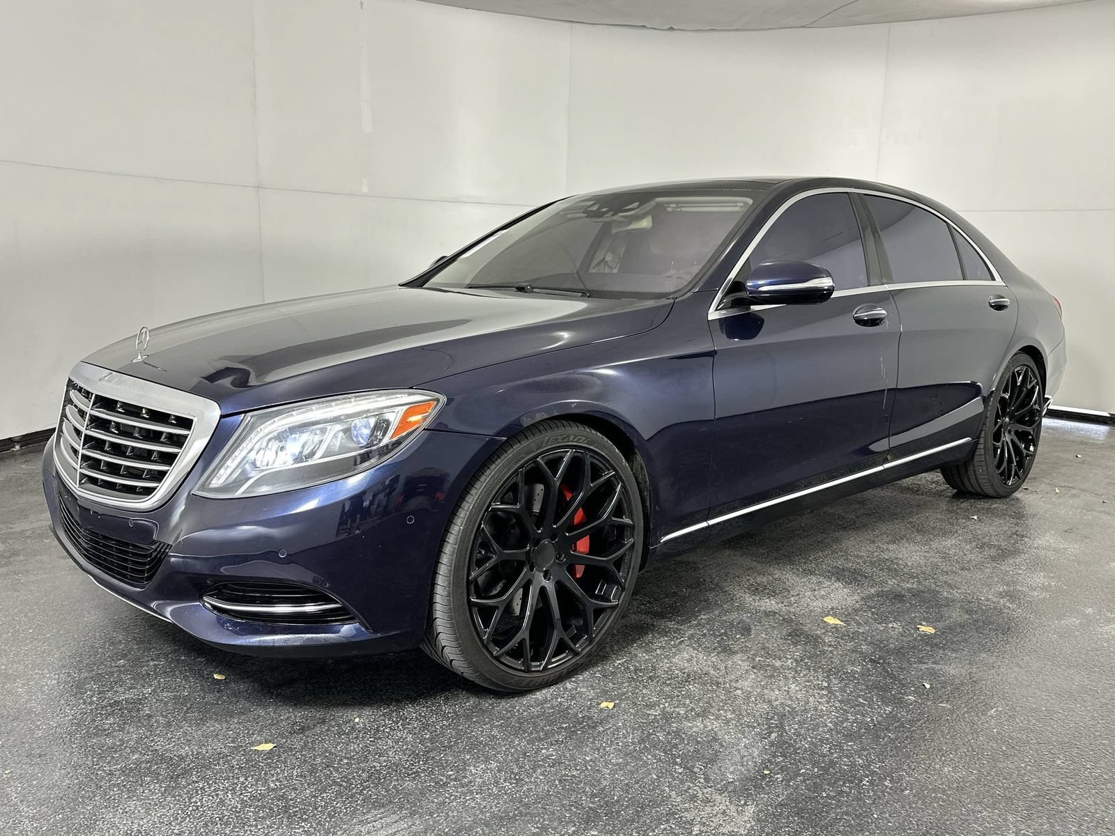 Used 2017 Mercedes-Benz S 550 4MATIC Sedan image 4