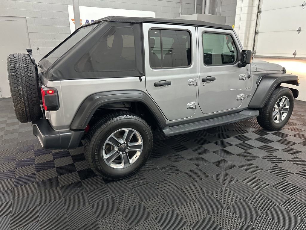 Used 2018 Jeep Wrangler Unlimited Sahara AWD/4WD image 11