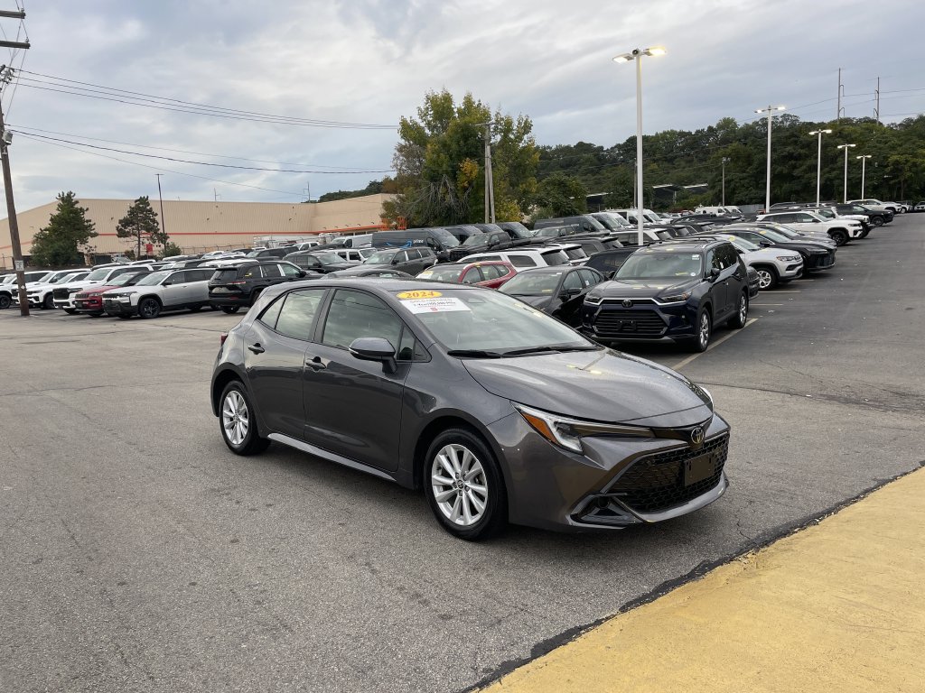 Certified 2024 Toyota Corolla SE FWD image 6