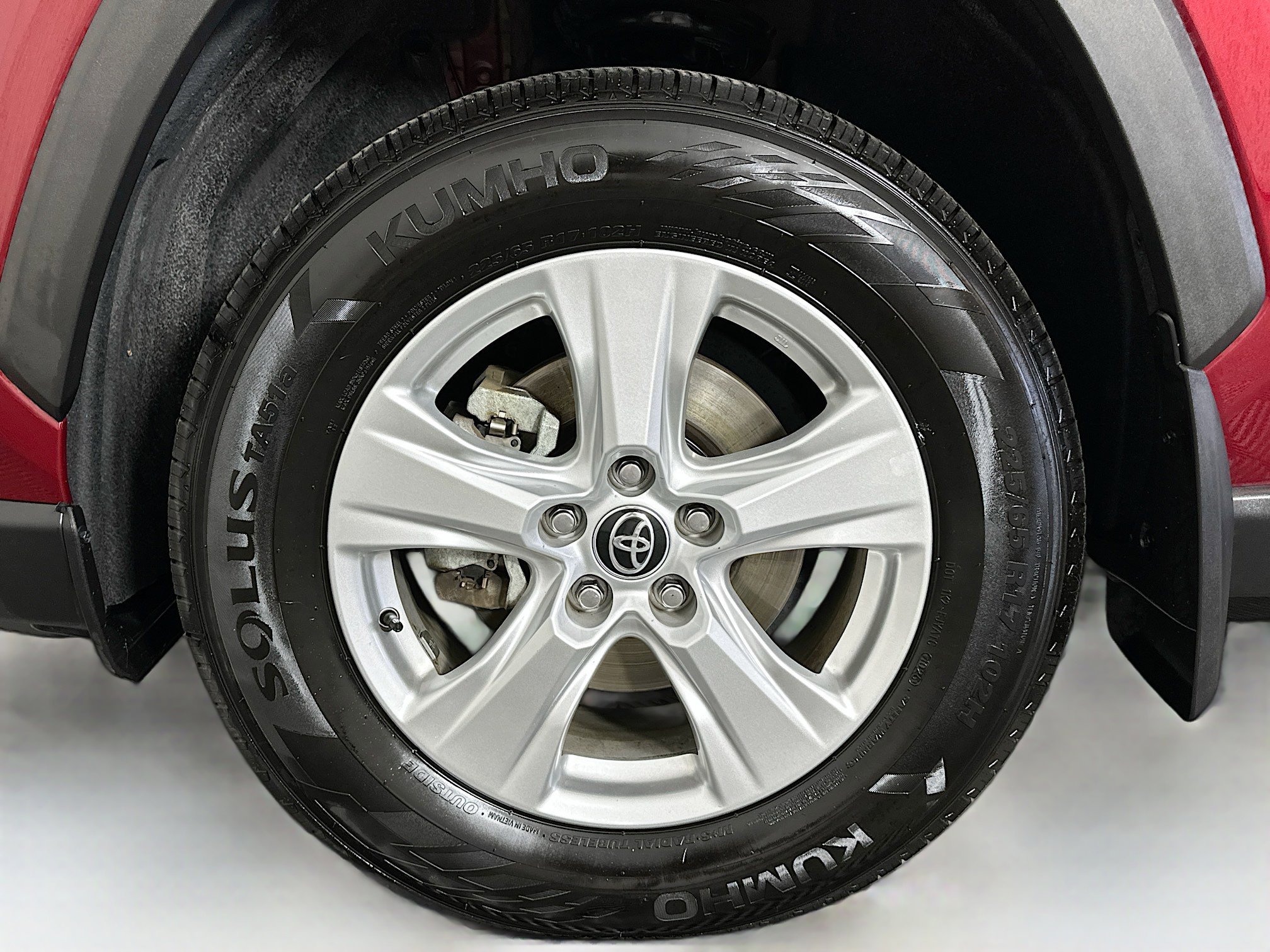 Used 2021 Toyota RAV4 XLE AWD/4WD image 11