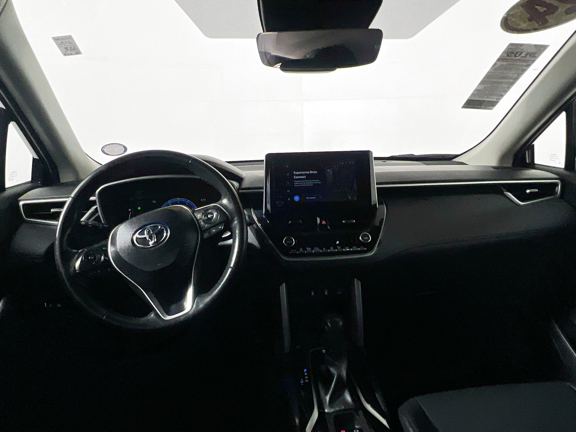 Used 2024 Toyota Corolla Cross XLE image 29