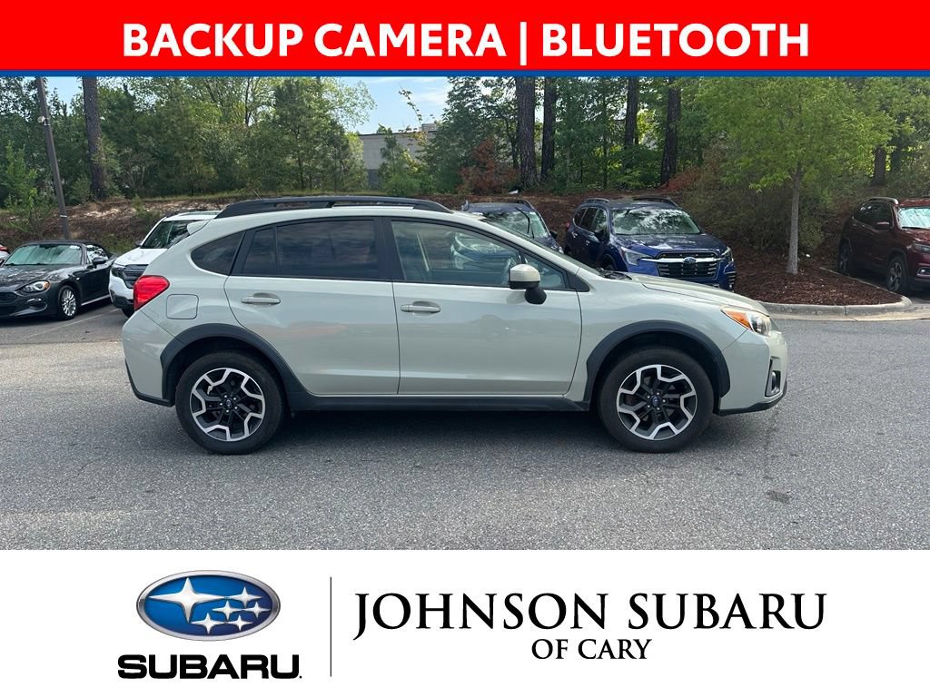 Used 2017 Subaru Crosstrek 2.0i Premium AWD/4WD image 3