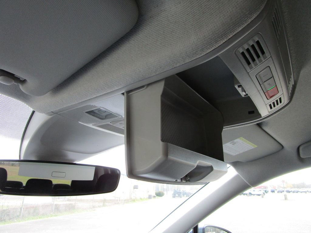 Used 2024 Volkswagen Tiguan S image 35