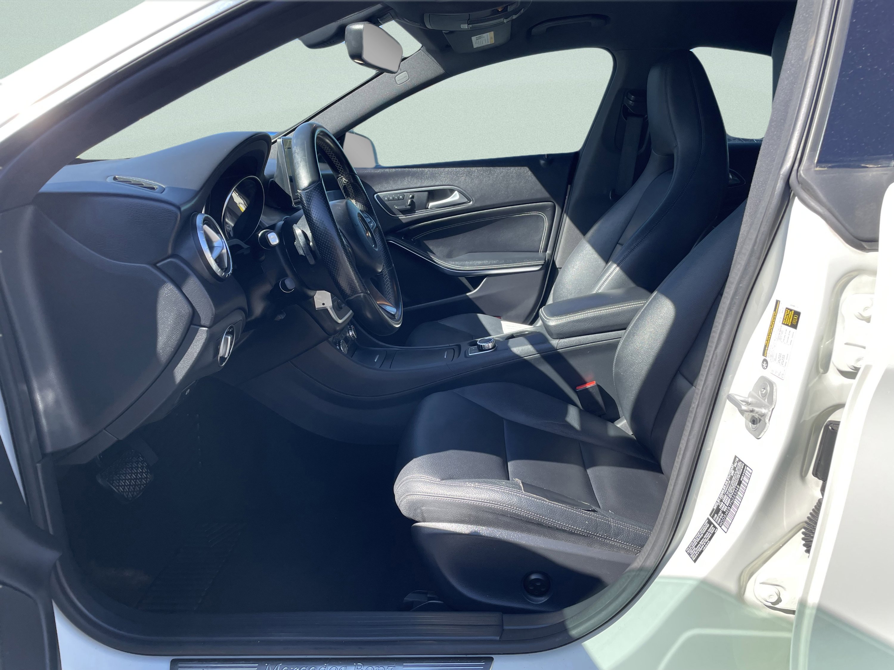 Used 2015 Mercedes-Benz CLA 250 image 8