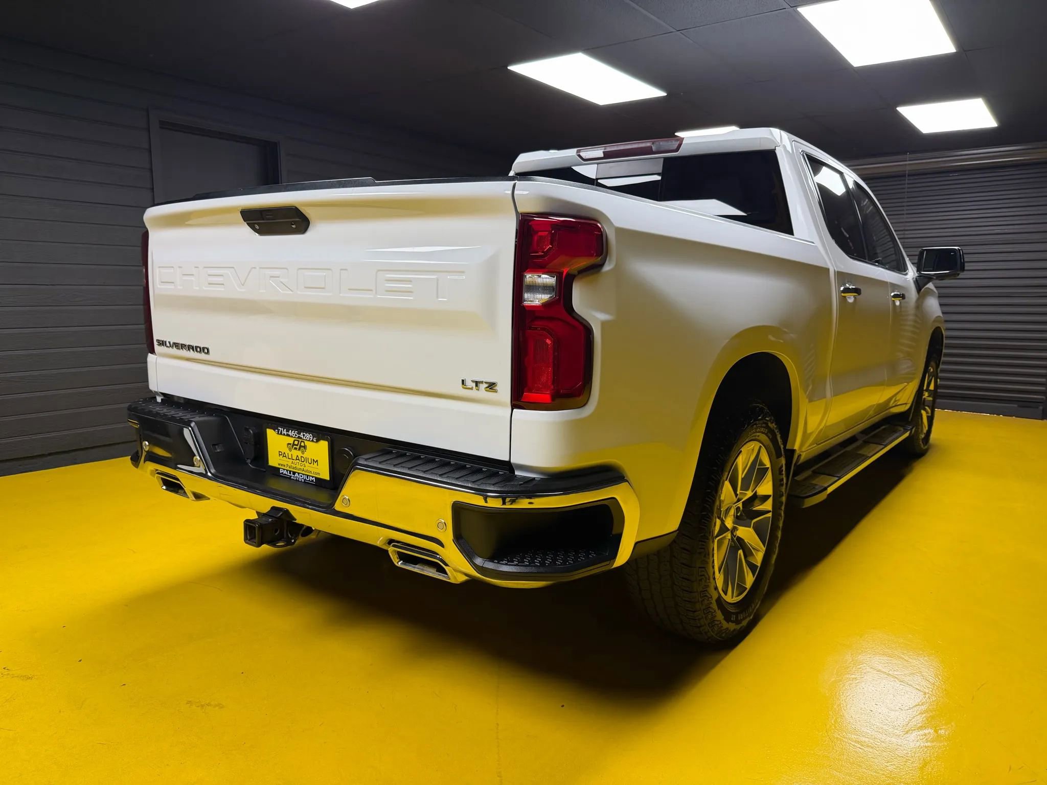 Used 2020 Chevrolet Silverado 1500 LTZ image 6