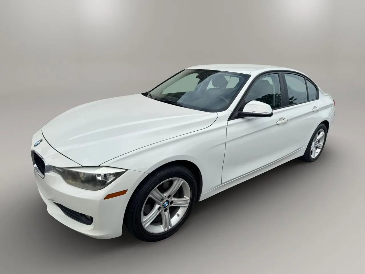 Used 2015 BMW 320i Sedan RWD image 10