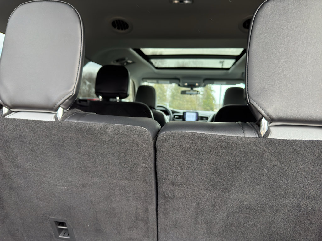 Used 2021 Ford Explorer XLT w/ XLT Sport Appearance Package image 34