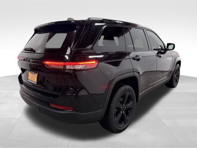 Certified 2023 Jeep Grand Cherokee Altitude AWD/4WD image 8