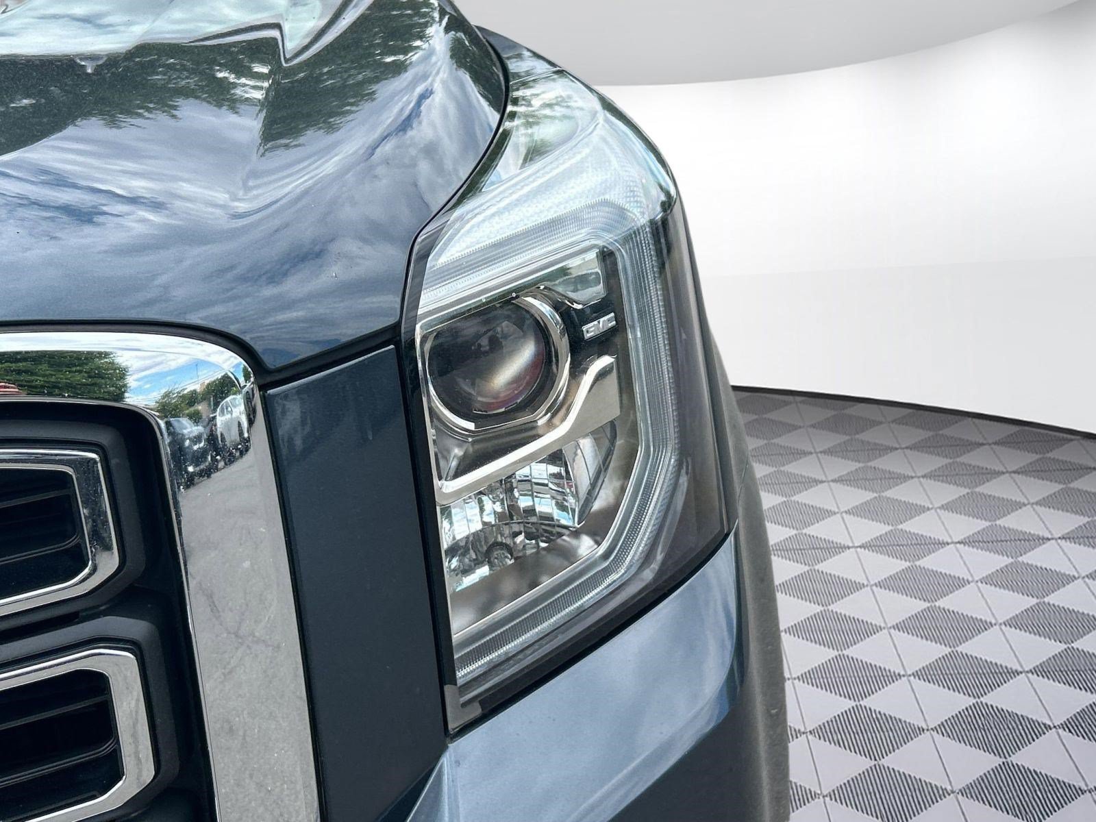 Used 2019 GMC Yukon SLT AWD/4WD image 11