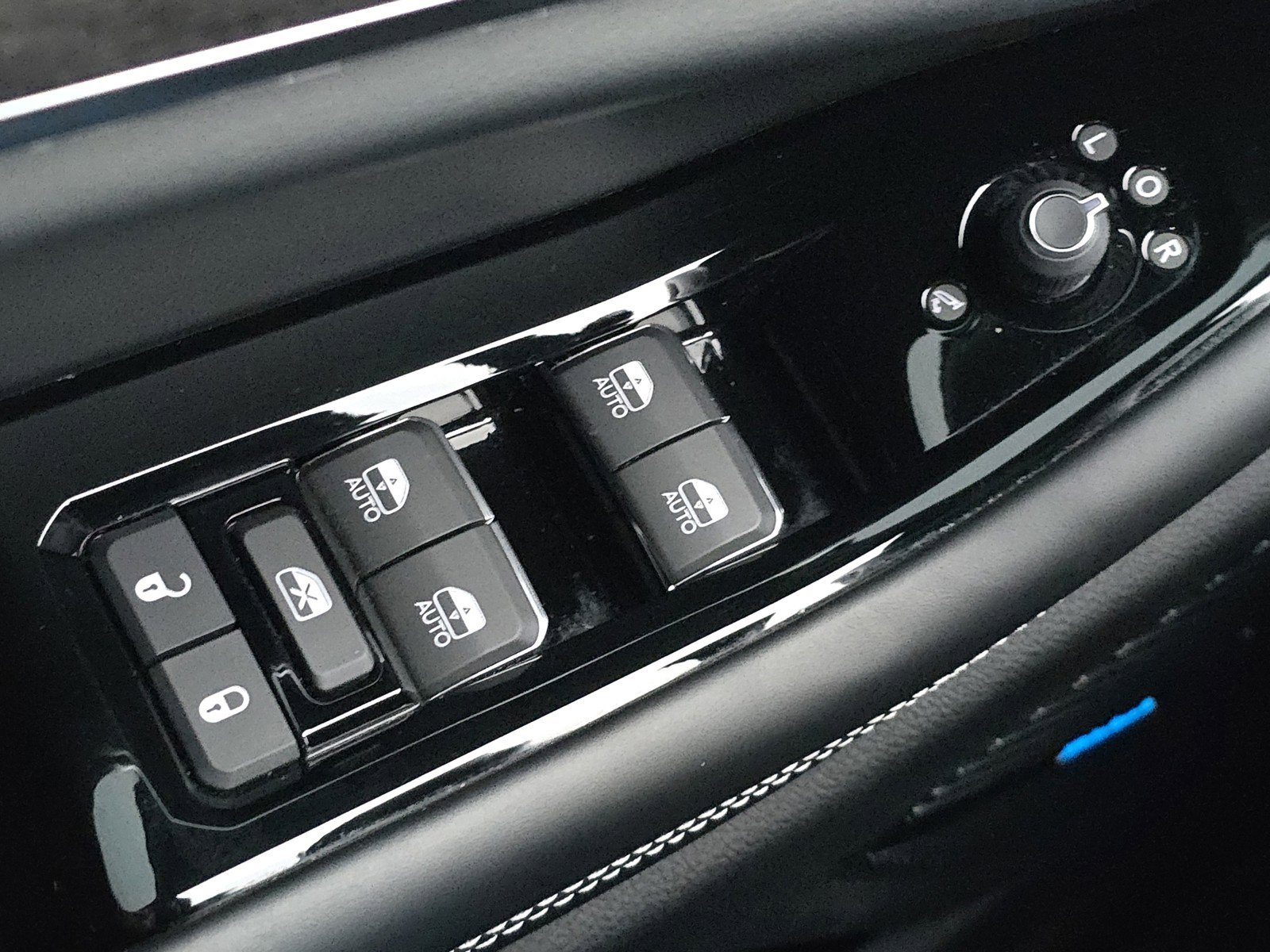 Used 2021 Jeep Grand Cherokee L Overland w/ Luxury Tech Group IV image 19