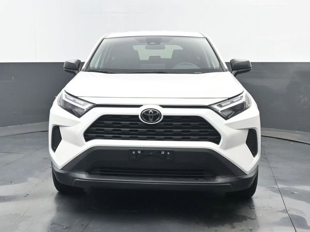 Used 2023 Toyota RAV4 LE FWD image 5