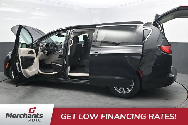 Used 2023 Chrysler Voyager LX FWD image 45