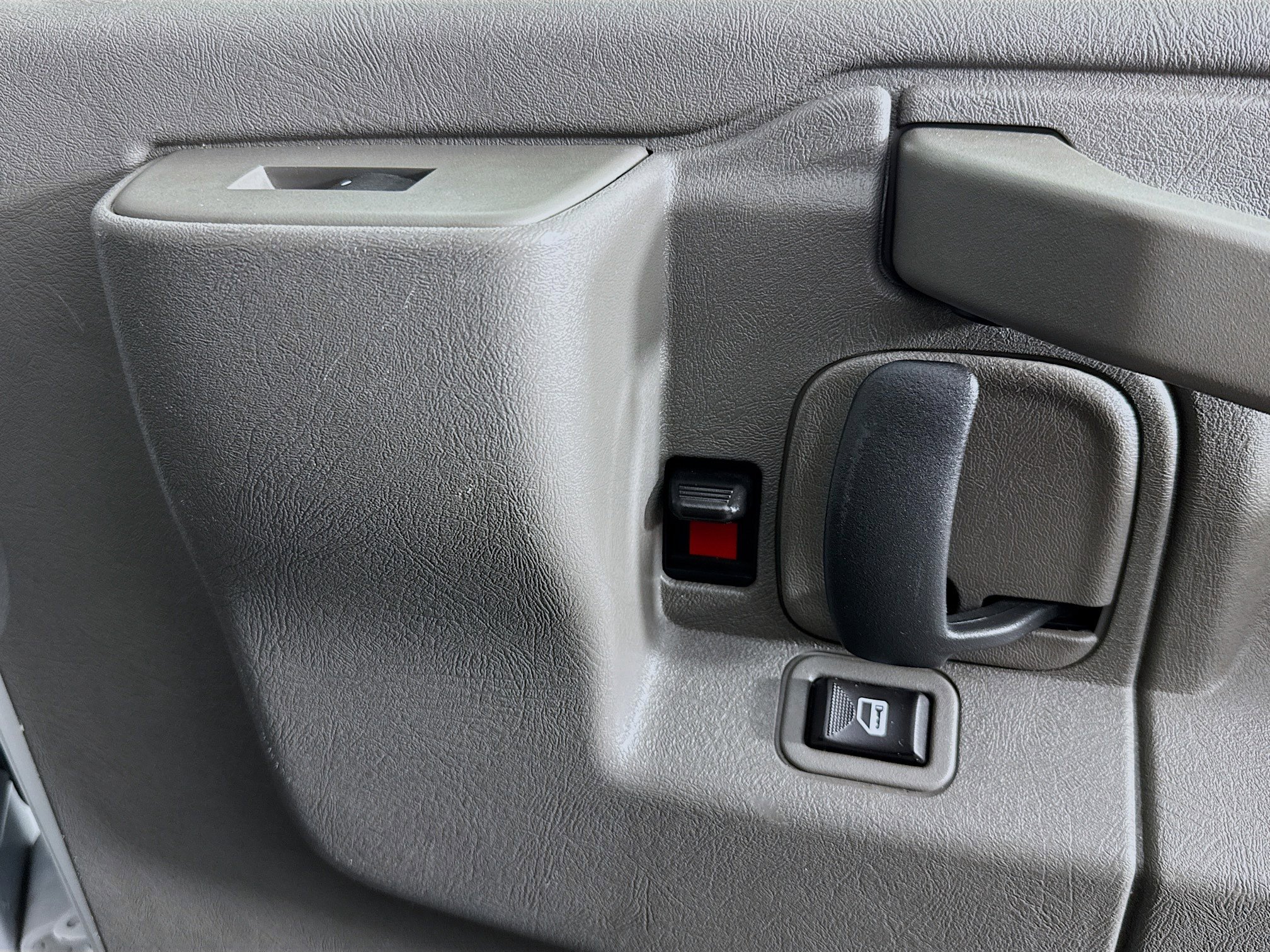 Used 2019 Chevrolet Express 2500 w/ Safety Package image 34