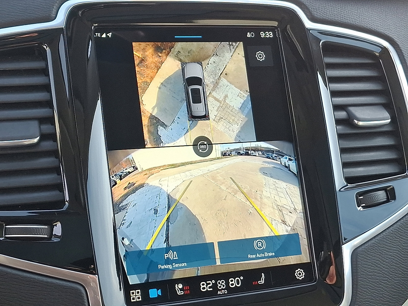 Certified 2024 Volvo XC90 B6 Plus image 21