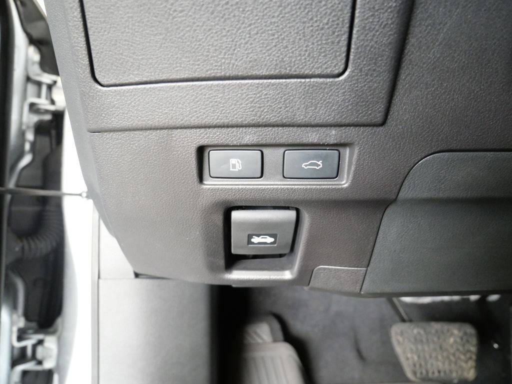 Used 2023 Lexus ES 300h w/ Accessory Package (Z2) image 14