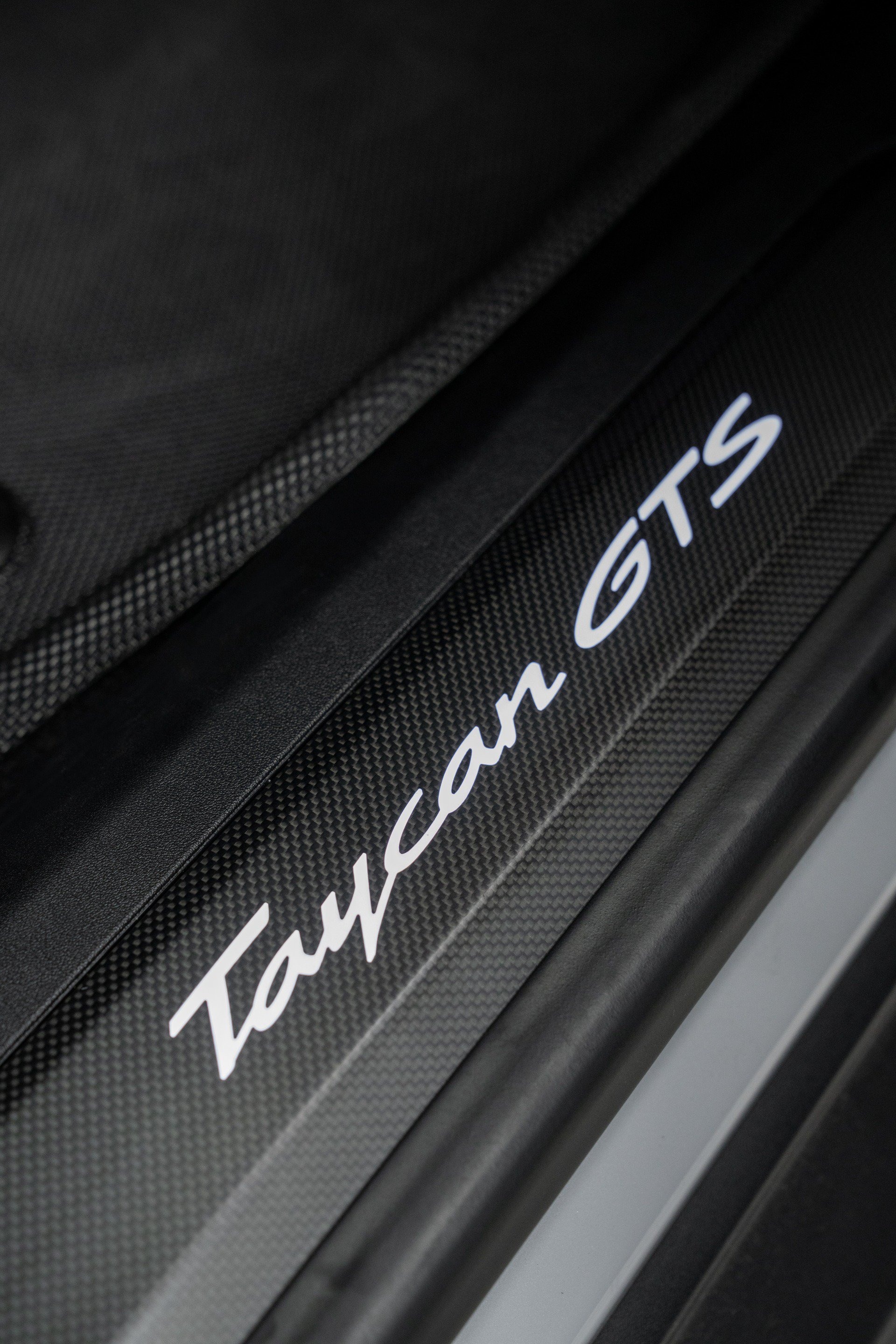 Used 2022 Porsche Taycan GTS AWD/4WD image 40