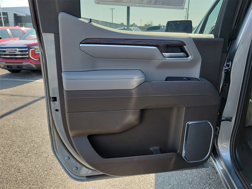 New 2026 GMC Sierra 1500 SLT w/ SLT Convenience Package image 13