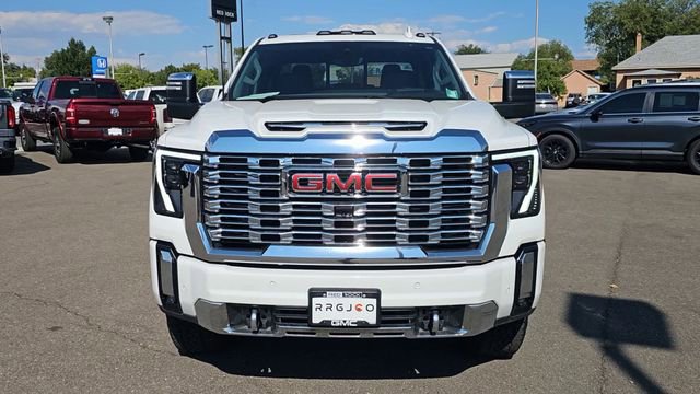 Used 2024 GMC Sierra 3500 Denali w/ Denali Reserve Package AWD/4WD image 3