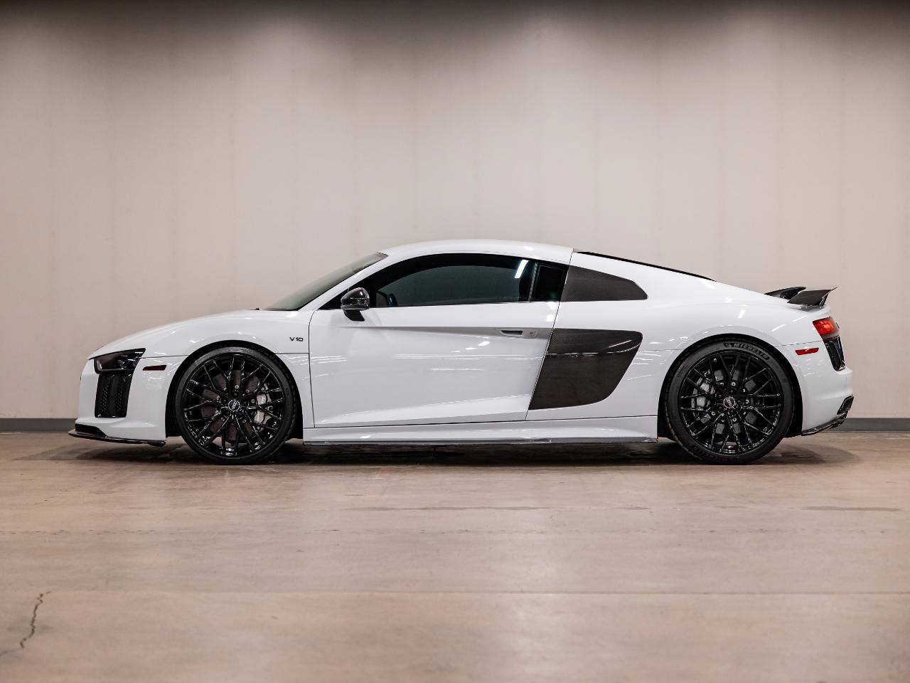 Used 2017 Audi R8 V10 plus image 18