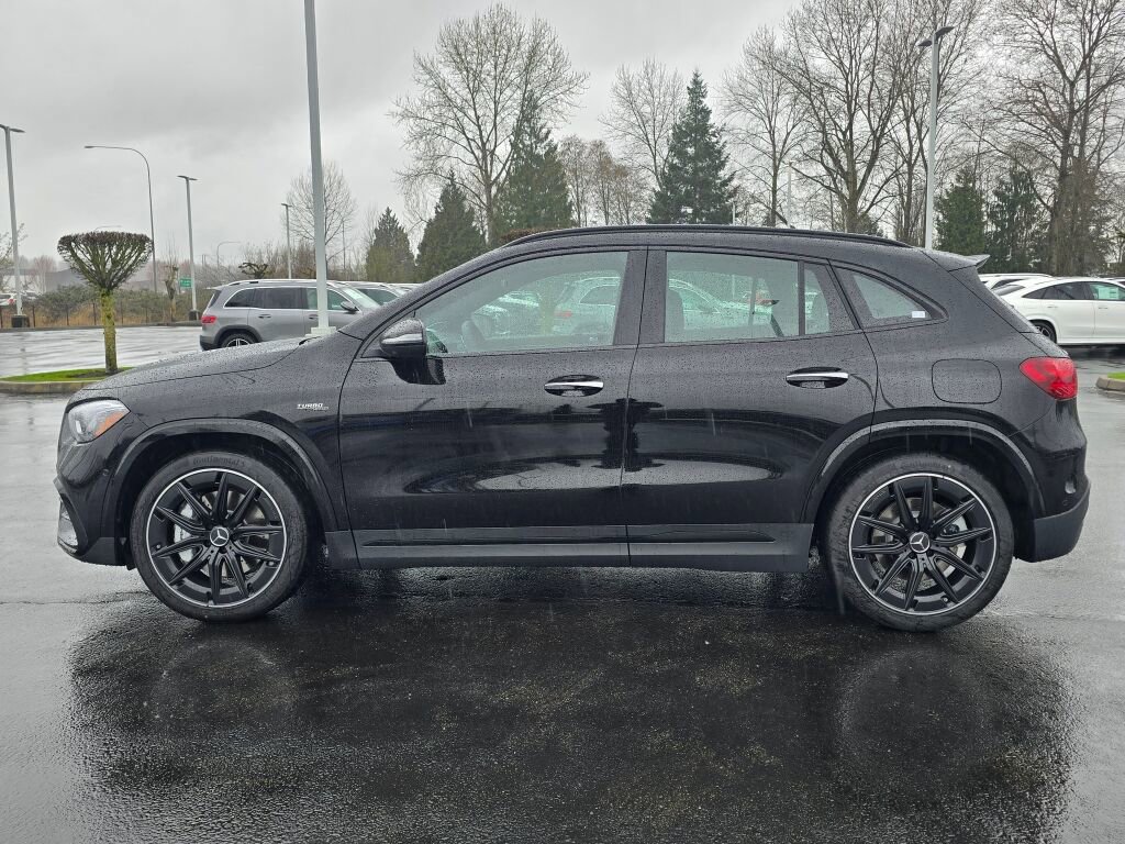 New 2026 Mercedes-Benz GLA 35 AMG 4MATIC image 3