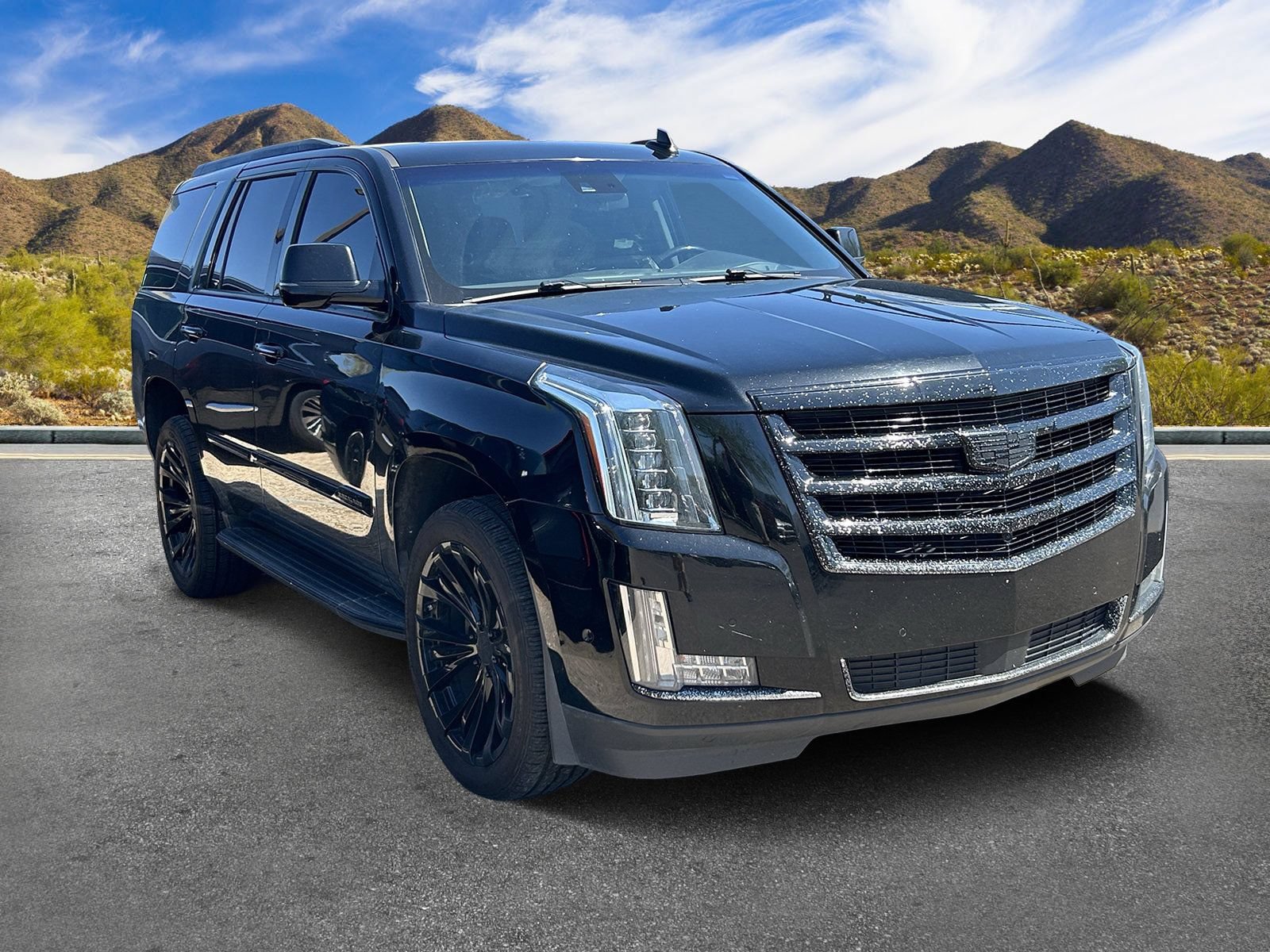 Used 2018 Cadillac Escalade Premium Luxury RWD image 4