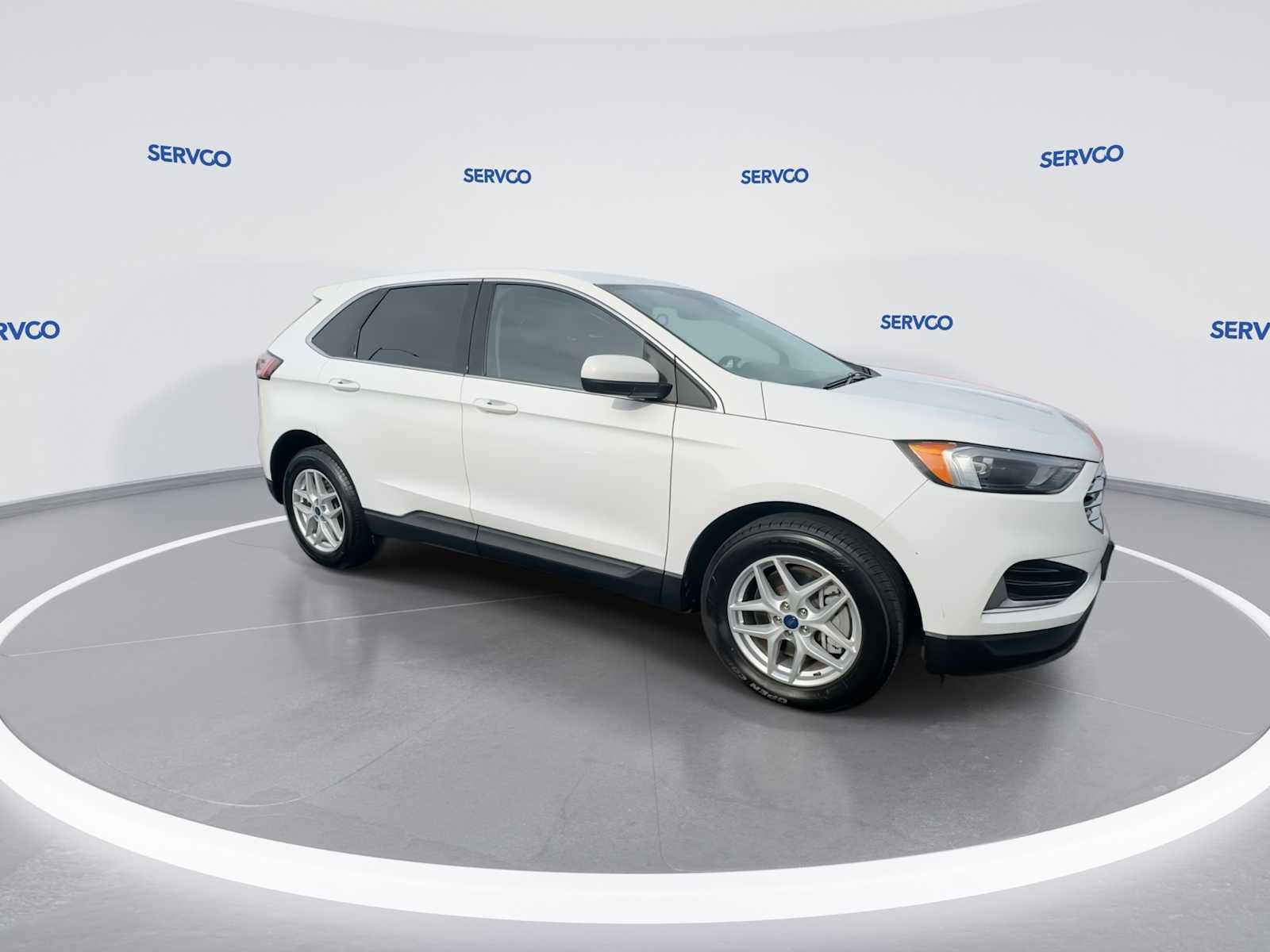Used 2022 Ford Edge SEL image 2