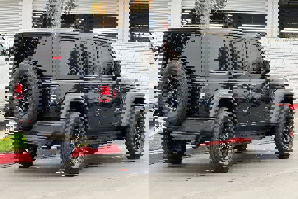 Used 2022 Jeep Wrangler Unlimited Sport image 4