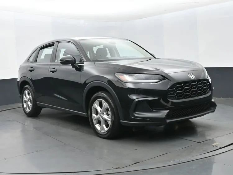 Used 2025 Honda HR-V LX image 2