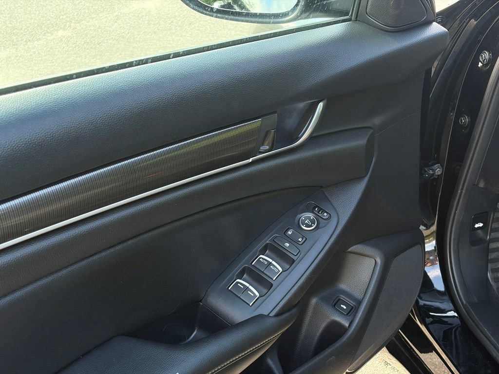 Used 2022 Honda Accord Sport image 13