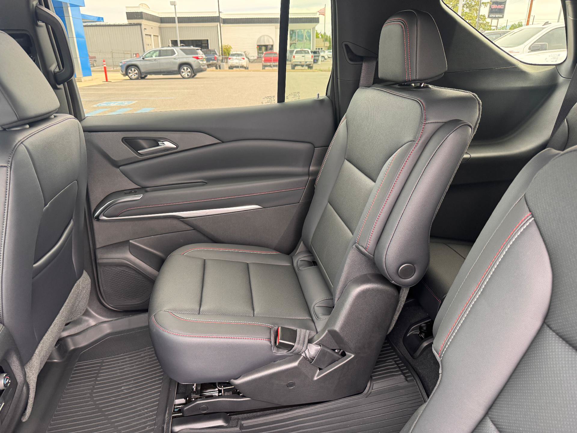 New 2026 Chevrolet Traverse Z71 w/ Driver Confidence Package AWD/4WD image 16