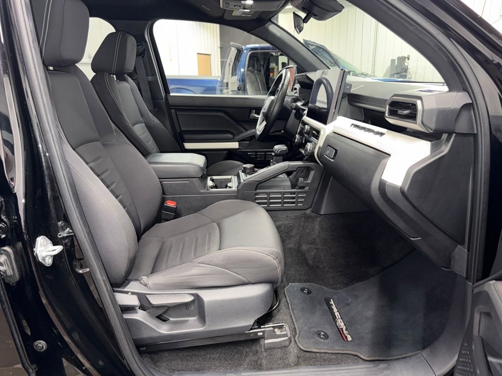 Used 2024 Toyota Tacoma TRD Off-Road image 19